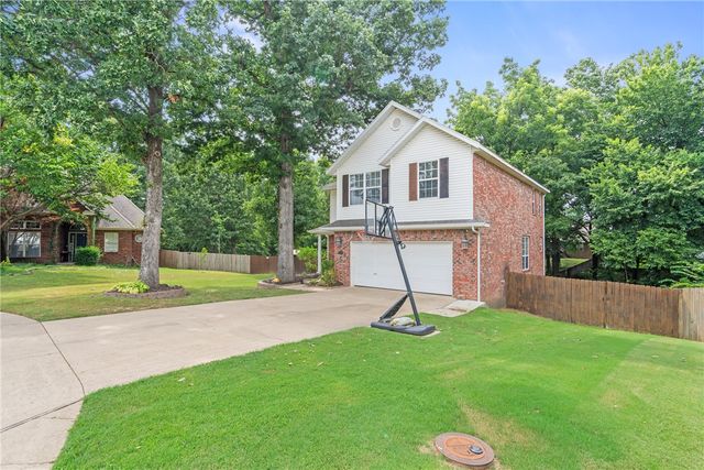 2996 Harrier Way, Springdale, AR 72762