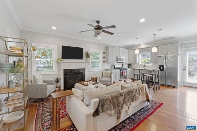 1012 LOCUST LN, Charlottesville, VA 22901