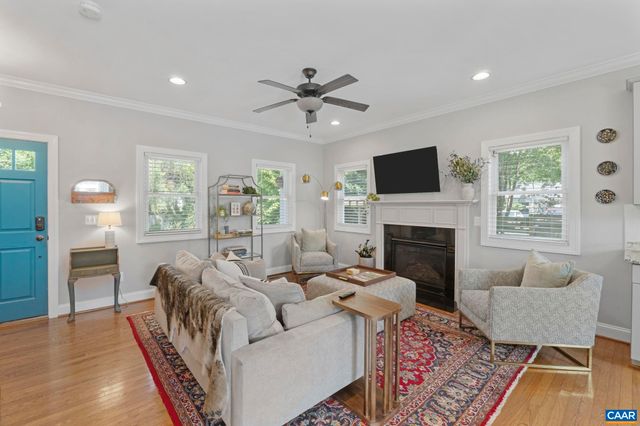 1012 LOCUST LN, Charlottesville, VA 22901