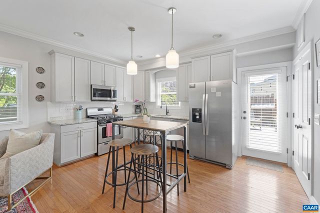 1012 LOCUST LN, Charlottesville, VA 22901