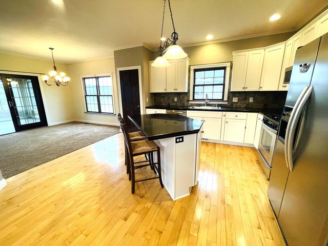 926 Fairway Drive, Howard, OH 43028