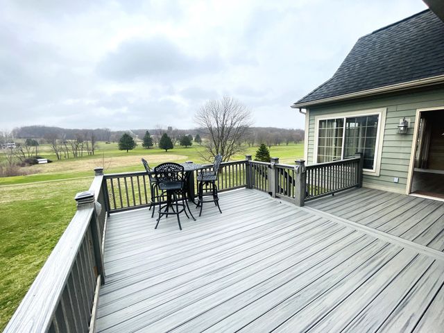 926 Fairway Drive, Howard, OH 43028