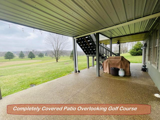 926 Fairway Drive, Howard, OH 43028