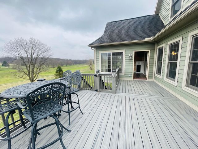 926 Fairway Drive, Howard, OH 43028