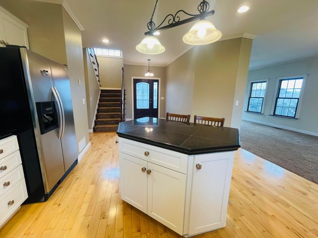 926 Fairway Drive, Howard, OH 43028