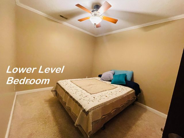 926 Fairway Drive, Howard, OH 43028