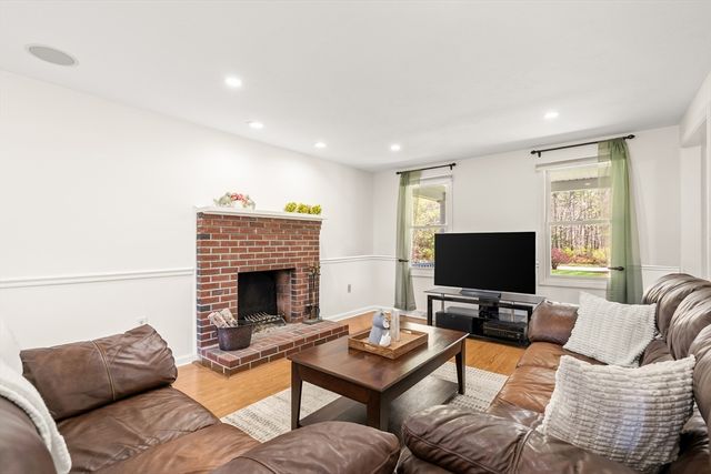 9 Hadley Road, Norton, MA 02766