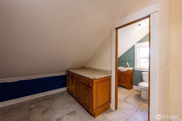1411 K Avenue, Anacortes, WA 98221