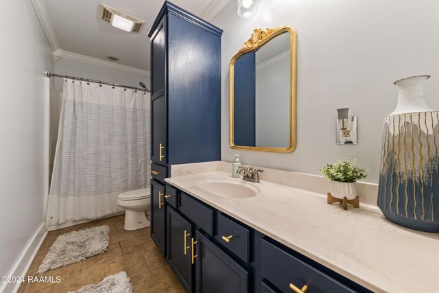 231 Brookside Drive, Lafayette, LA 70506