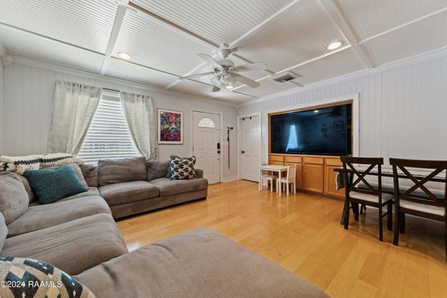 231 Brookside Drive, Lafayette, LA 70506