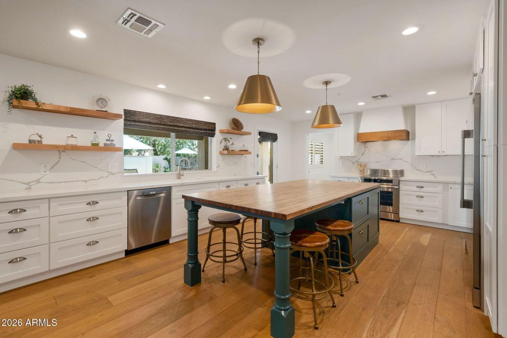 Image 7 of property listing at 8543 E SAN MARCOS Drive, Scottsdale, AZ 85258