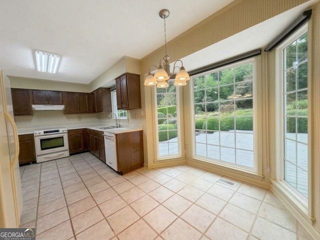 7499 Saybrook Trail, Jonesboro, GA 30236