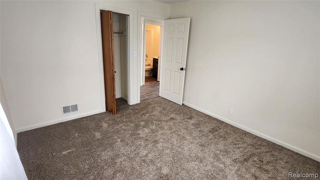 1233 W Coldwater Road, Flint, MI 48505