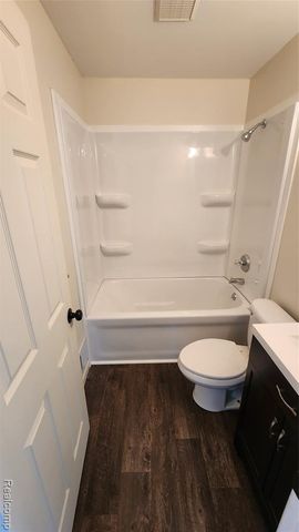 1233 W Coldwater Road, Flint, MI 48505