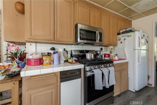 5790 Bucknell Avenue, North Hollywood, CA 91607