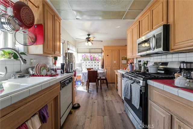5790 Bucknell Avenue, North Hollywood, CA 91607