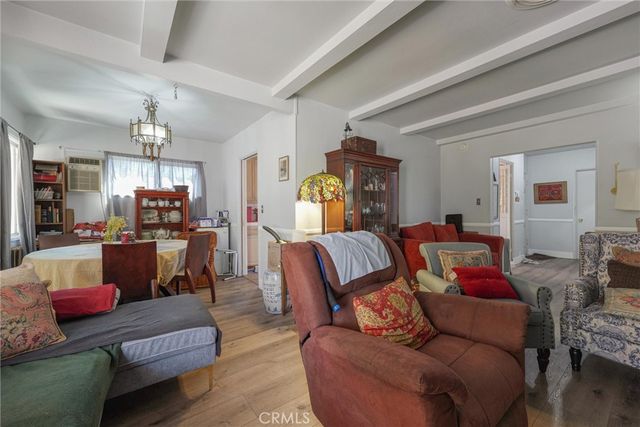 5790 Bucknell Avenue, North Hollywood, CA 91607