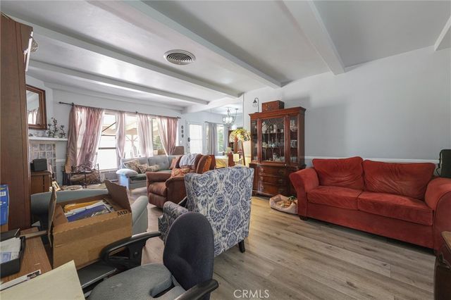 5790 Bucknell Avenue, North Hollywood, CA 91607