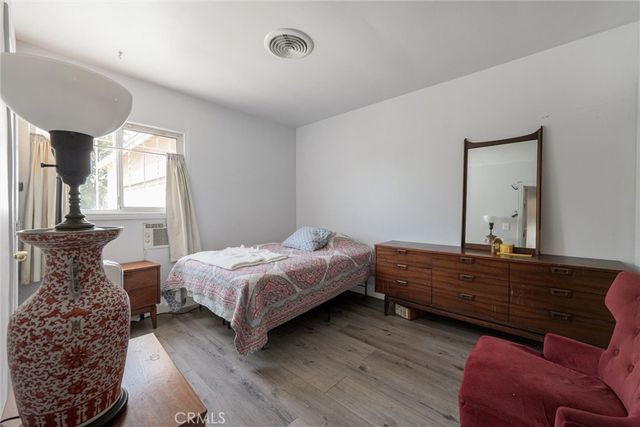 5790 Bucknell Avenue, North Hollywood, CA 91607