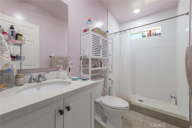 5790 Bucknell Avenue, North Hollywood, CA 91607