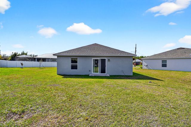 6217 NW Gatun Court, Port St. Lucie, Port St Lucie, FL 34986
