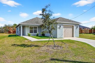 6217 NW Gatun Court, Port St. Lucie, Port St Lucie, FL 34986