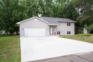 14460 283 1/2 Avenue NW, Zimmerman, MN 55398