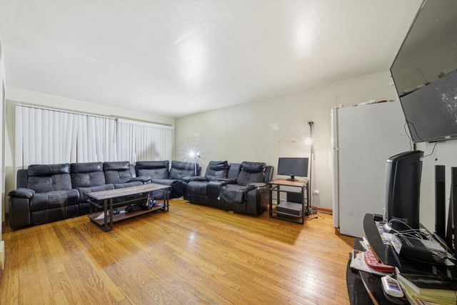 13921 S Stewart Avenue, Riverdale, IL 60827