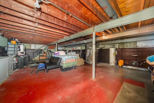 13921 S Stewart Avenue, Riverdale, IL 60827