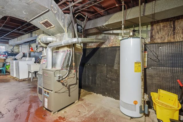 13921 S Stewart Avenue, Riverdale, IL 60827