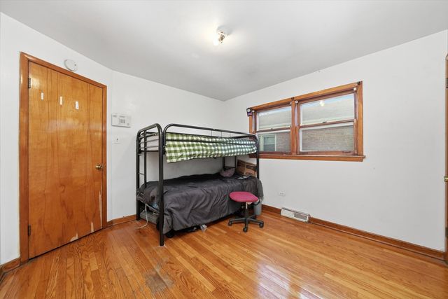 13921 S Stewart Avenue, Riverdale, IL 60827