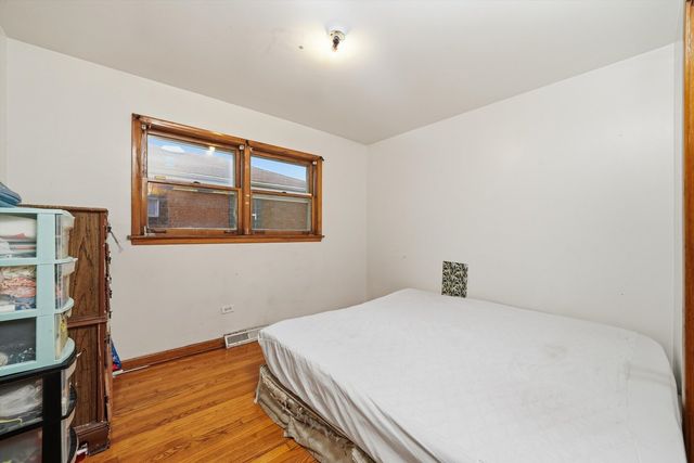 13921 S Stewart Avenue, Riverdale, IL 60827