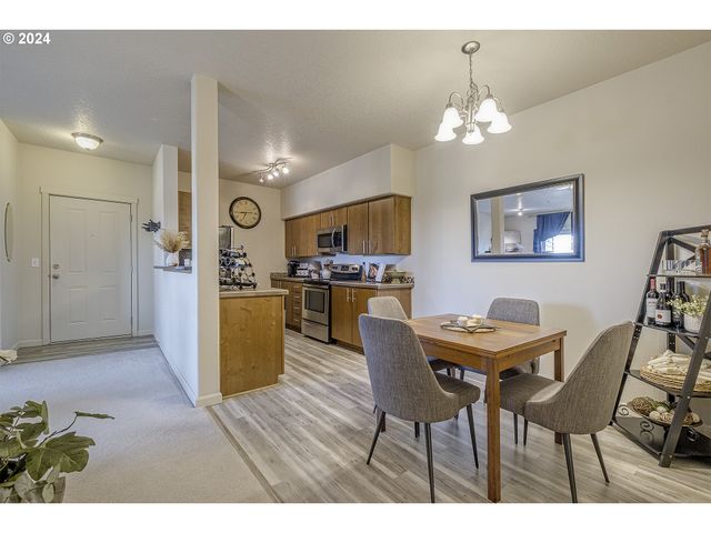 11830 Nw HOLLY SPRINGS Ln 403, Portland, OR 97229