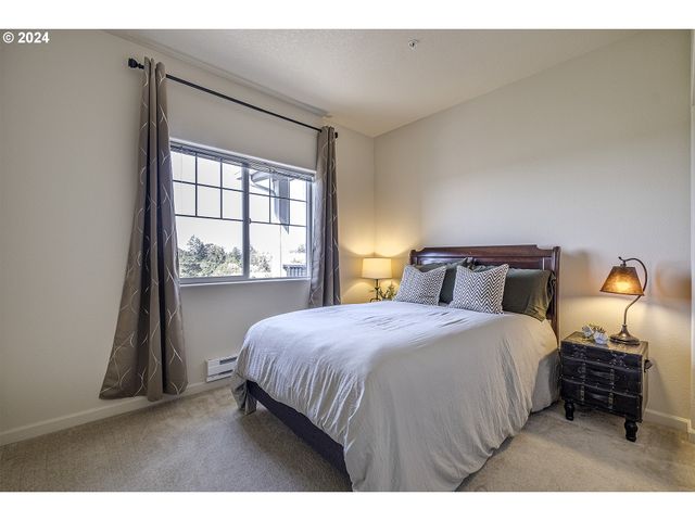 11830 Nw HOLLY SPRINGS Ln 403, Portland, OR 97229