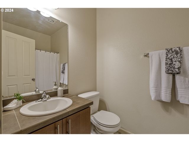 11830 Nw HOLLY SPRINGS Ln 403, Portland, OR 97229