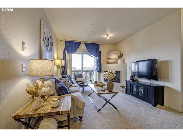 11830 Nw HOLLY SPRINGS Ln 403, Portland, OR 97229