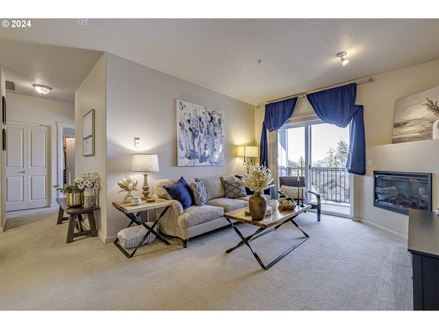 11830 Nw HOLLY SPRINGS Ln 403, Portland, OR 97229