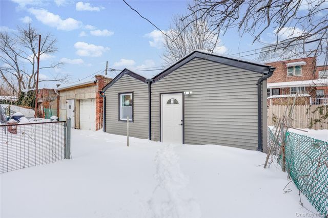 1143 E 224th Street, Bronx, NY 10466