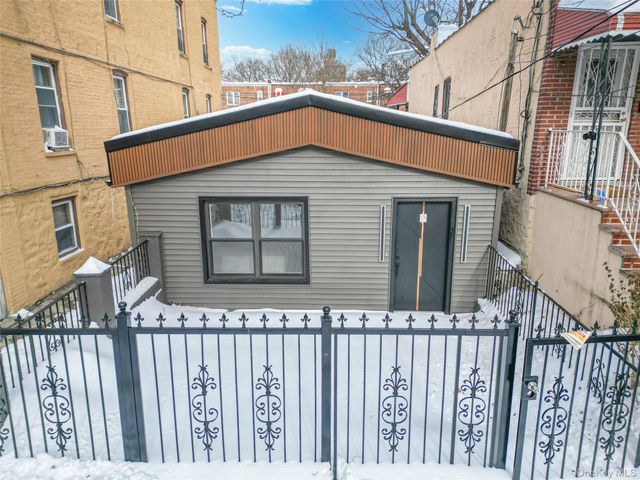 1143 E 224th Street, Bronx, NY 10466