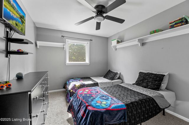 132 Green Acres Rd, Taylorsville, KY 40071