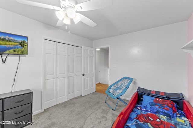 132 Green Acres Rd, Taylorsville, KY 40071