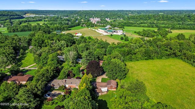 132 Green Acres Rd, Taylorsville, KY 40071