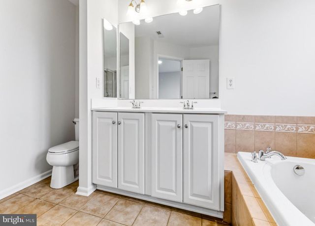 341 CONCETTA DR, Mount Royal, NJ 08061