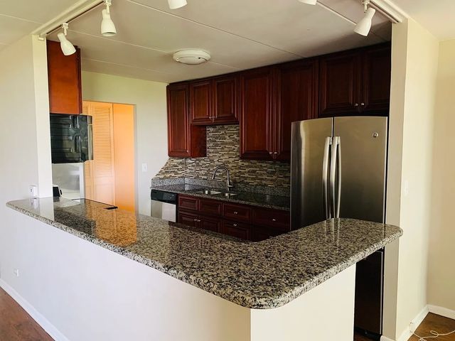 225 S Rohlwing Road 518, Palatine, IL 60074