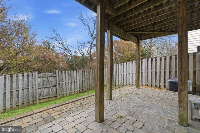 8002 SAMUEL WALLIS ST, Lorton, VA 22079