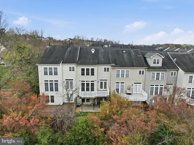 8002 SAMUEL WALLIS ST, Lorton, VA 22079