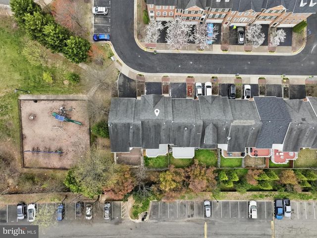 8002 SAMUEL WALLIS ST, Lorton, VA 22079