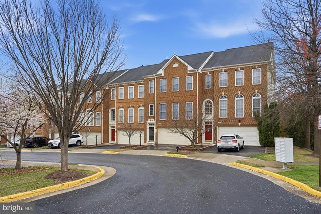 8002 SAMUEL WALLIS ST, Lorton, VA 22079