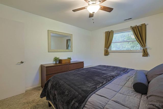 5310 E Kemper Road, Sharonville, OH 45241