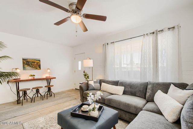 800 W Howe Street, Tempe, AZ 85281